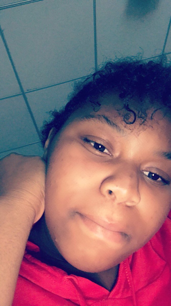 Mlmmusic7's tweet photo. When your child takes over your phone and is a beauty!!! β€οΈβ€οΈβ€οΈβ€οΈπ#ilovebeingtheirmom #queensintraining #myworld #futurevet https://t.co/9n156mZt07