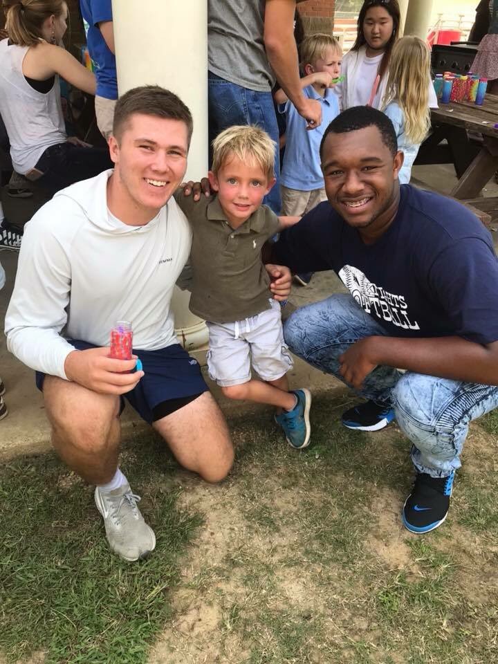 TALowerSchool's tweet photo. Kindergartners meet their Senior buddies! @TAMiddleSchool @taknightsfan #seniors2019 #Kindergarten #preschool https://t.co/gnICvfccLq