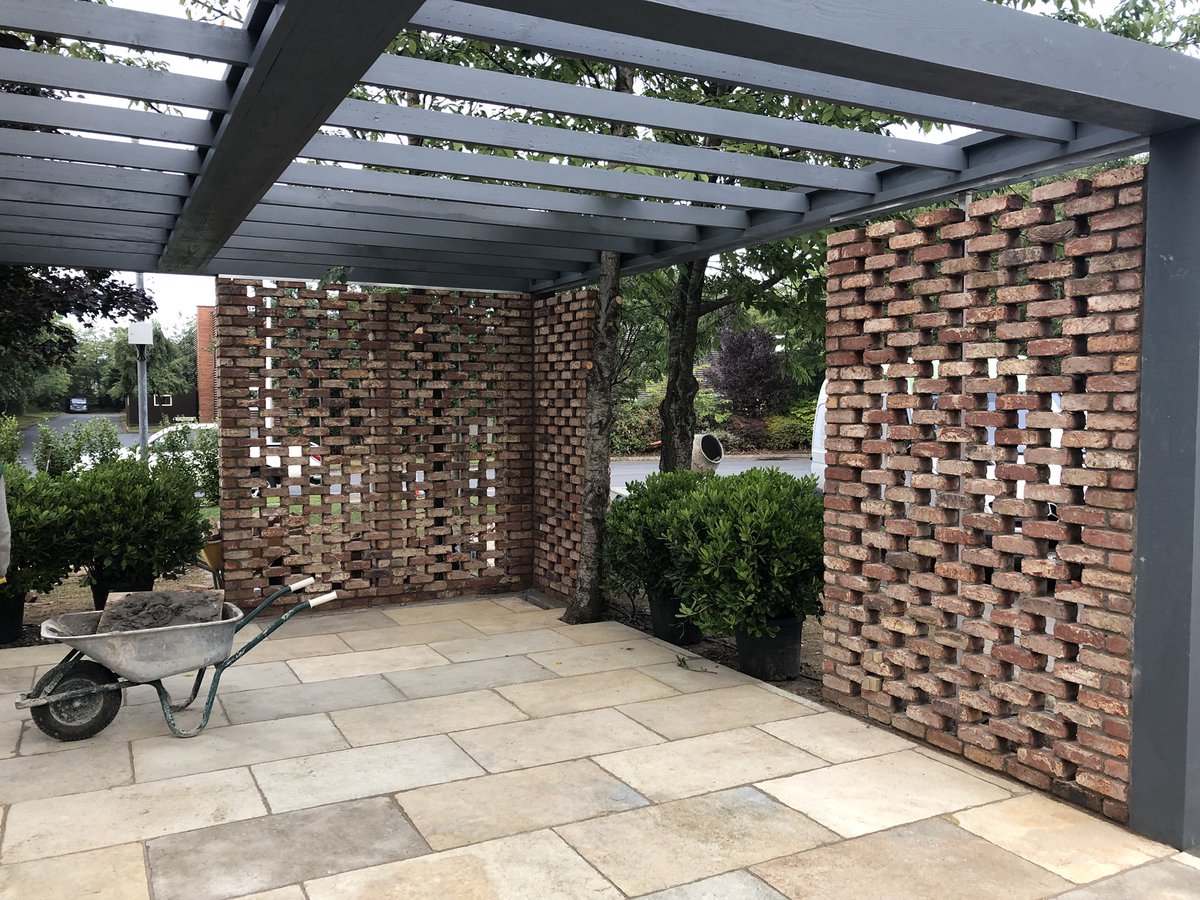 AlanRudden's tweet photo. Super progress being made on the new #IrelandAM  #VirginMedia garden. https://t.co/5yOWrxZhaT