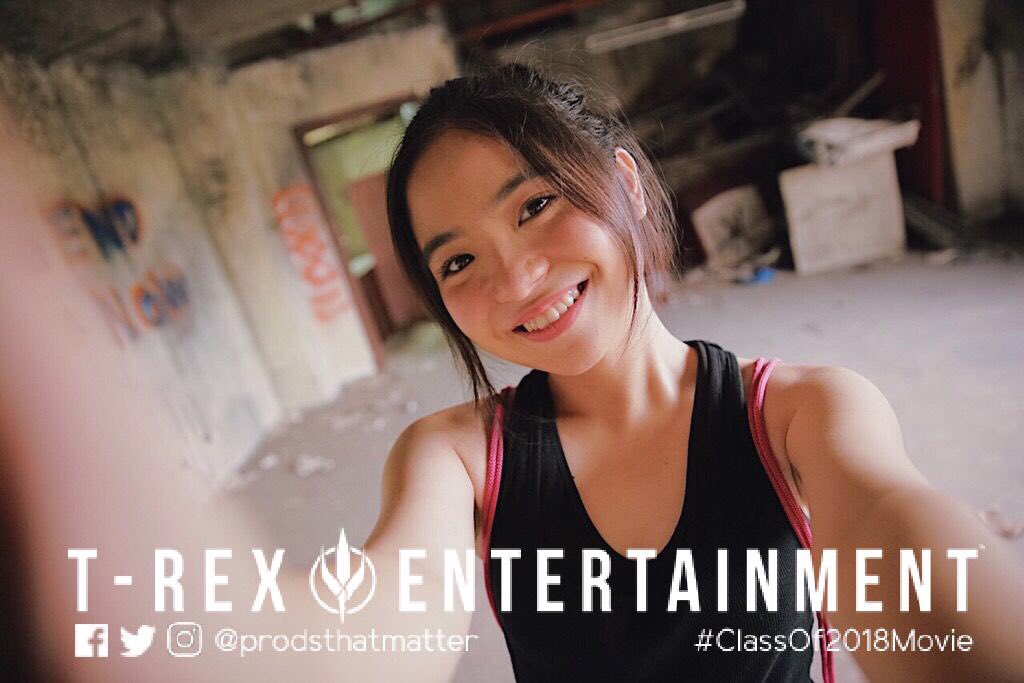 wearecreazions's tweet photo. Yung ngiti ng classmate mo kapag late ang Prof...

"Tara, i-skip na natin!" 

Hi Ada! @shar_sanpedro 💕

#Classof2018MovieDay14 https://t.co/ci8DIGLEBa