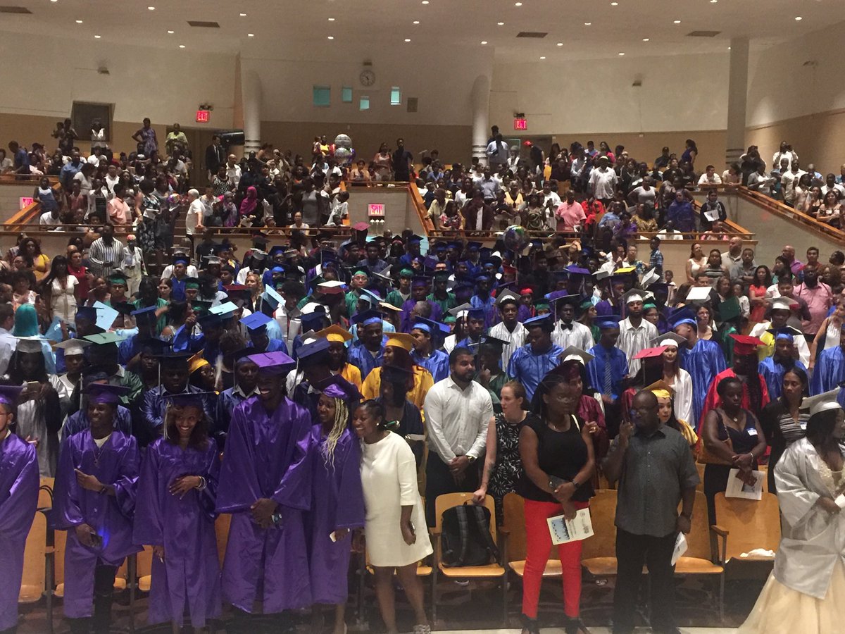 thedegoviagroup's tweet photo. #beextraordinary #thebklynsouthway #graduationday2018 @DOEChancellor @CWATSONHARRIS @bfreeskeewee https://t.co/g2wekIVUZ0