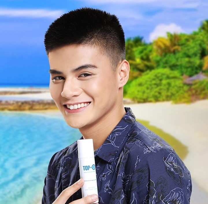 r2angelsofc's tweet photo. Repost from @topicaloxygen
Our second-time endorser, Ronnie Alonte, sure loves Top-O as he brags about how it helps him along the way. Get yours now online! Shop at https:/top-o.com.ph/shop/
#TopOPH #TopOSkin
#RonnieAlonte @iamr2alonte https://t.co/TorYXIfrq1
