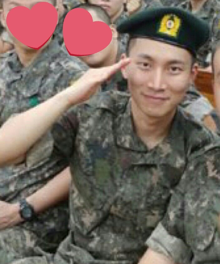 180828It's been a week, Seo Eunkwang. We miss you!!  It's nice seeing some updates about you (180826 and today). As usual, you look so fine.  Hope you're doing well there!  Fighting!!~ #WaitingForSilverlight