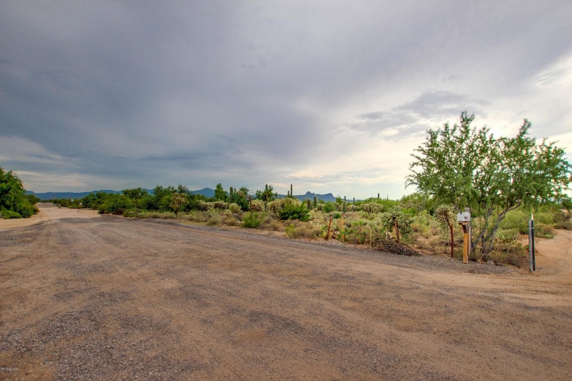 StinsonCurt's tweet photo. JUST LISTED!
NW Tucson, AZ 85742
2.01 Acres
GREAT LOCATION in NW Tucson, this land is the perfect spot to build your dream home! Horses allowed & no HOA! Fantastic views! π΅
https://t.co/gqucfHr1Xq
https://t.co/0KO9RaUscf
#LandLot #NWTucson #MountainViews #RealtyExecs #Stinson https://t.co/cRnj7TRyzk