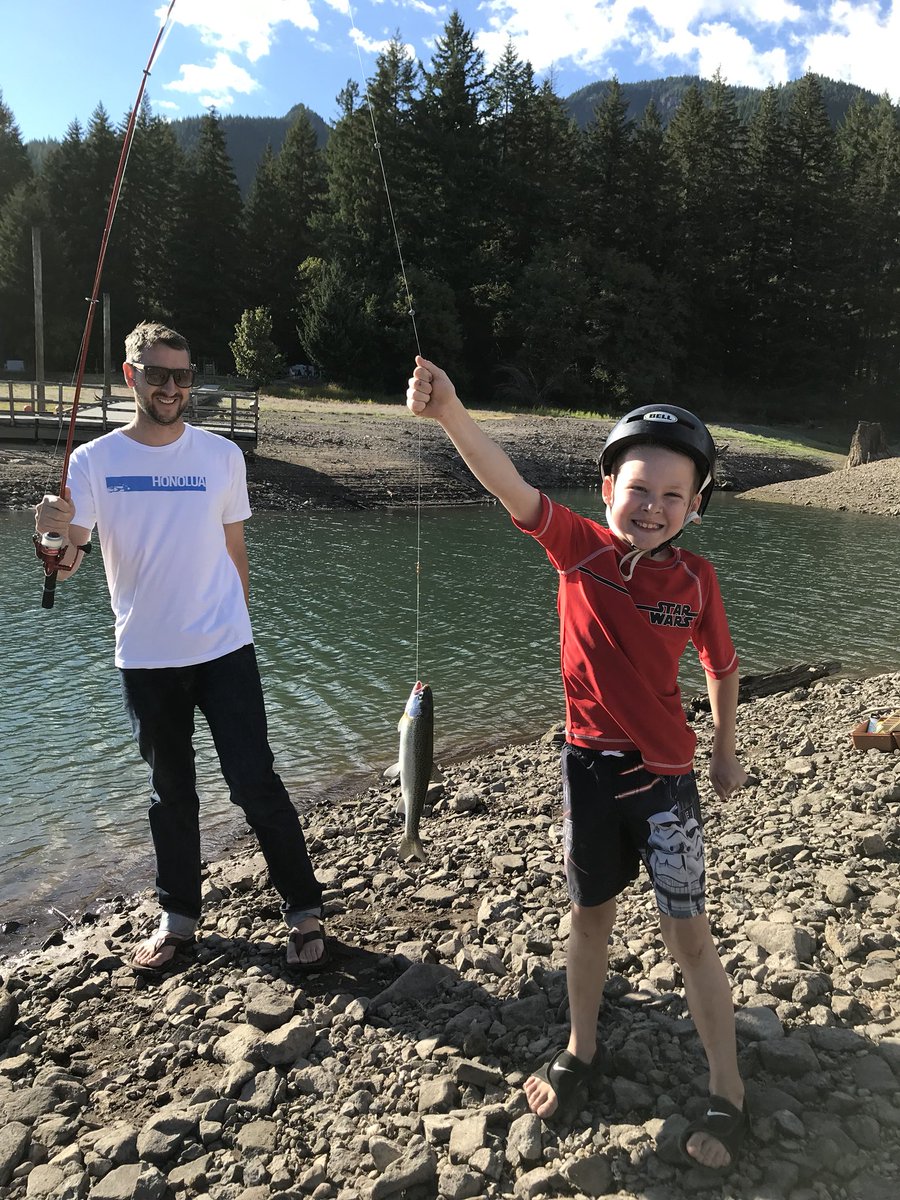 DrewLAllen's tweet photo. Caught my first fish ever. #DetroitLake https://t.co/MTVVSP49Ks