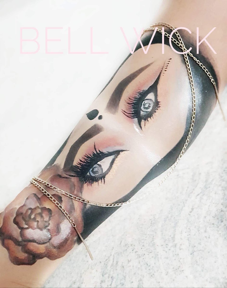 LovaticMelani's tweet photo. Wow thats amazing π. https://t.co/ib58AzC4Lh #makeup #makeupart #eyeshadow #home #armmakeup #handmakeup #draw #makeupdraw #drawing #eye #eyedraw #eyemakeup #drawoneyebrows #eyebrows #arabianbeauty #arabian #slovenian #arabianmakeup #bodypainting #bodypaint #beauty #cosmetics https://t.co/y4G3m8UFnq