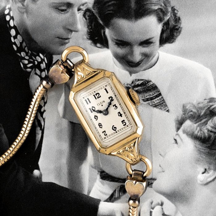 FatherTimeIL's tweet image. Elgin was the largest watch manufacturer in the world, when this watch was made circa 1937. It is a seventeen jewel ladies' wristwatch that is in great condition. ow.ly/sLQL30l8q0X  #fathertimeantiques #watches #antiques