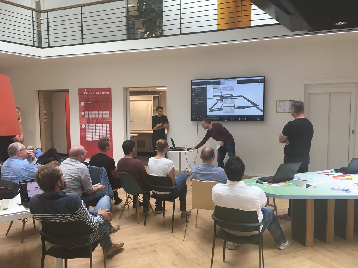 #Dynamo meetup @ Heembouw ism #RevitGG <a href="/Habeon/">Habeon Architecten</a> doet ook mee! We worden steeds slimmer