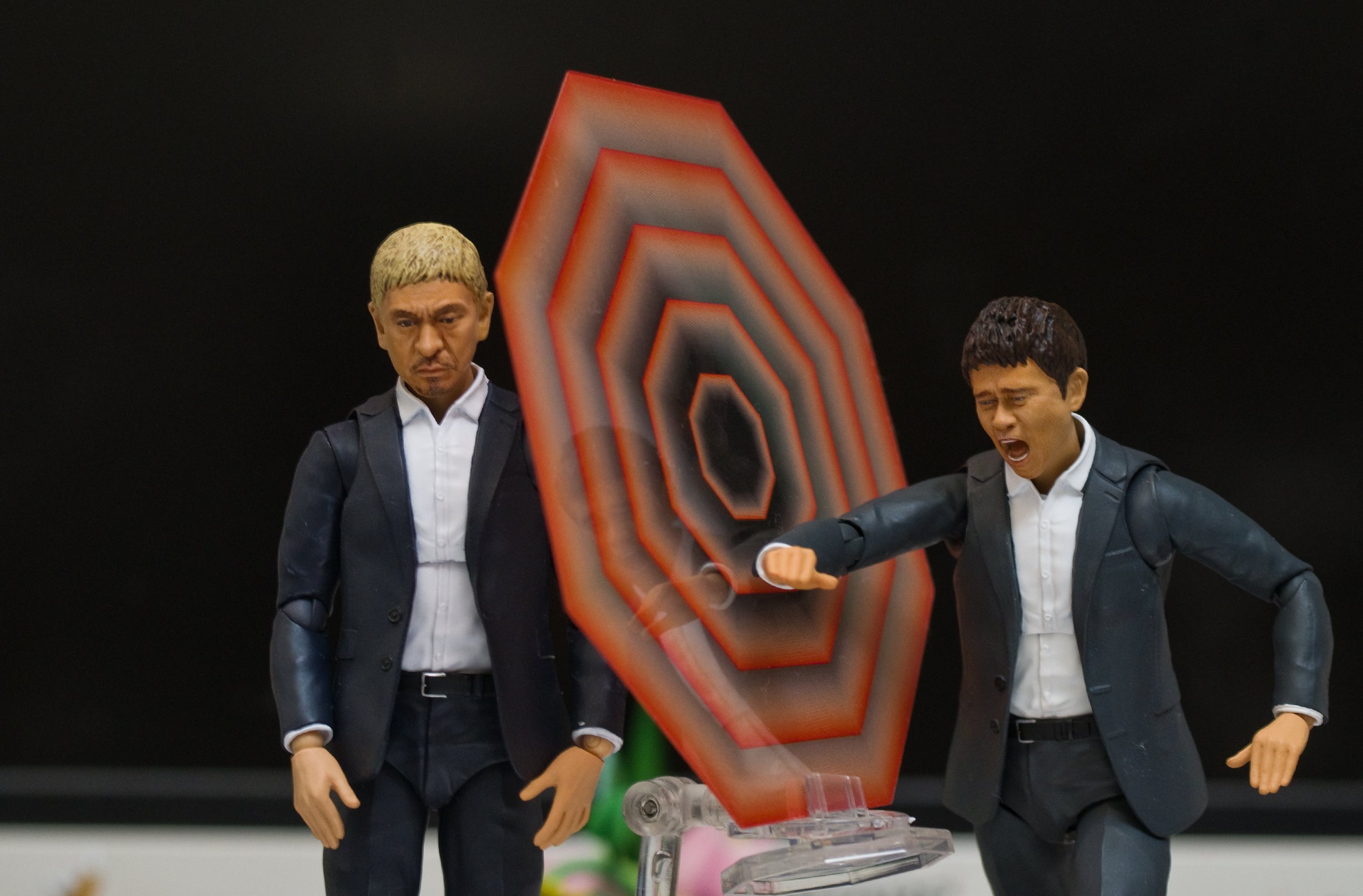 浜ちゃんのツッコミ対策に松ちゃんがatフィールド全開になってる 話題の画像プラス