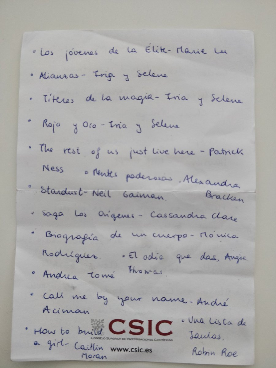 sabinica's tweet photo. Me encontré ayer en un párking del Actur (Zaragoza) una lista de libros con una letra preciosa y me pareció tan buena selección y tan cuidadosamente escrita, que la subo aquí por si su dueña/o aparece (aunque soy una pocafollowers) o si no, para que toméis buena nota como yo. https://t.co/RAh7cndNTk