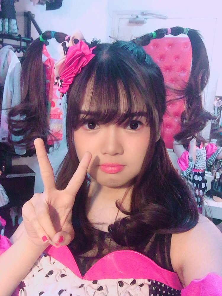 ehjuliee's tweet photo. Makasiii hari ini , tadi team j lagii gilaa trus rambut aku awal awal gini tapi makan lama dia menurun wkwk 🤣🤣makasii yaa udah semangattt❤️❤️ https://t.co/6CAMWxkMr4