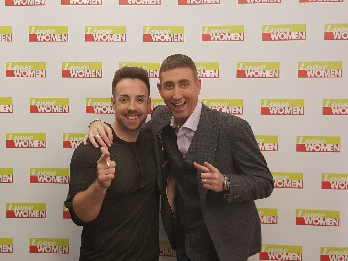 ChrisMaloney77's tweet photo. Some backstage pics from today @loosewomen @ITV @THESTEVIRITCHIE xx 😀👊 @beresfordmgnt @KBA__Agency @TheCelebManCo https://t.co/XP0wf1mptB
