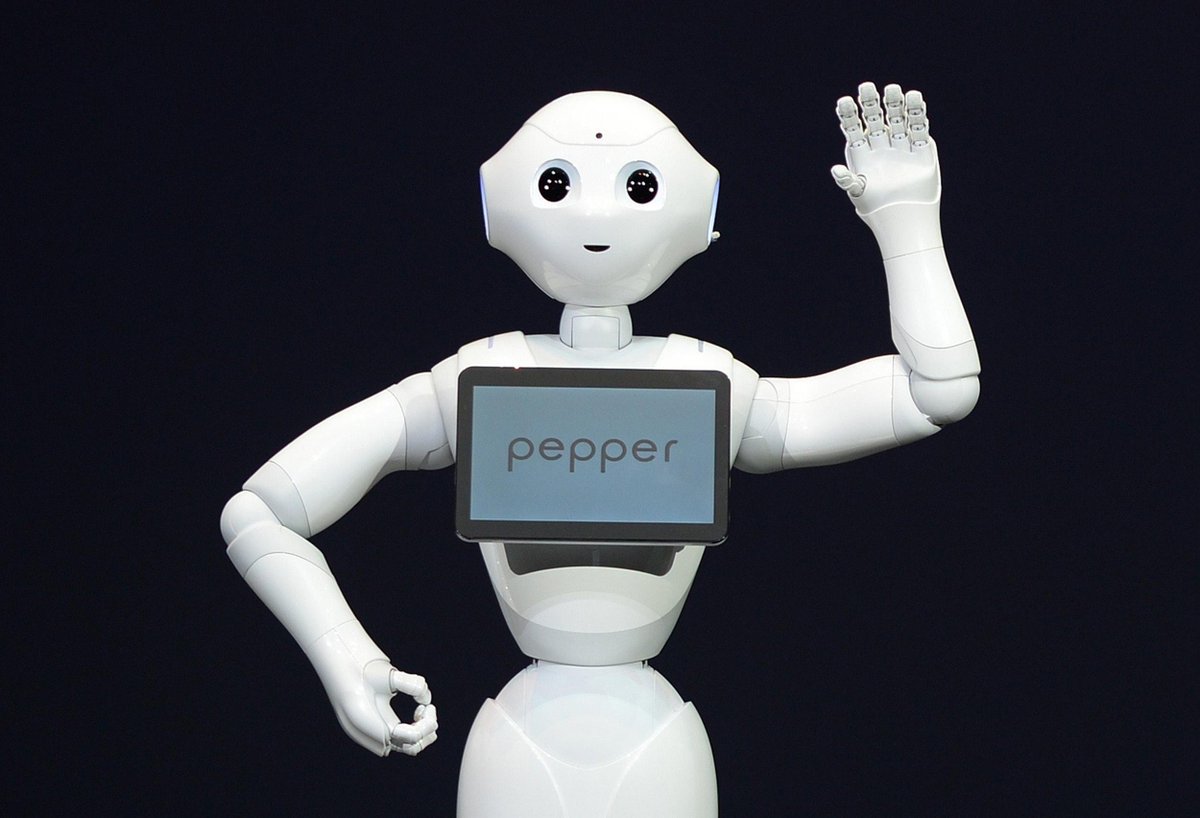dubainewsgate's tweet image. #Softbanks #Robotics enhances Pepper the robot‘s emotional intelligence  #Affectiva #AI #Cameras #DNG #Dubainewsgate #EmotionalIntelligence #HumanEmotion #HumanoidRobot #Microphone #PepperRobot dubainewsgate.com/softbanks-robo…