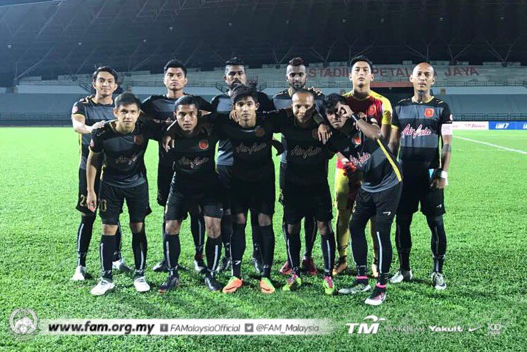 FAM_Malaysia's tweet photo. Keputusan Piala FAM 2018 Separuh Akhir 1 | Selasa, 28 Ogos 2018

PJ RANGERS FC 1-2 SELANGOR UNITED

A. Thamil Arasu 39’-P
Yusaini Hafiz 50’ 62’ 

#FAM #HarimauMalaya #PialaFAM https://t.co/LVlLqnunTA
