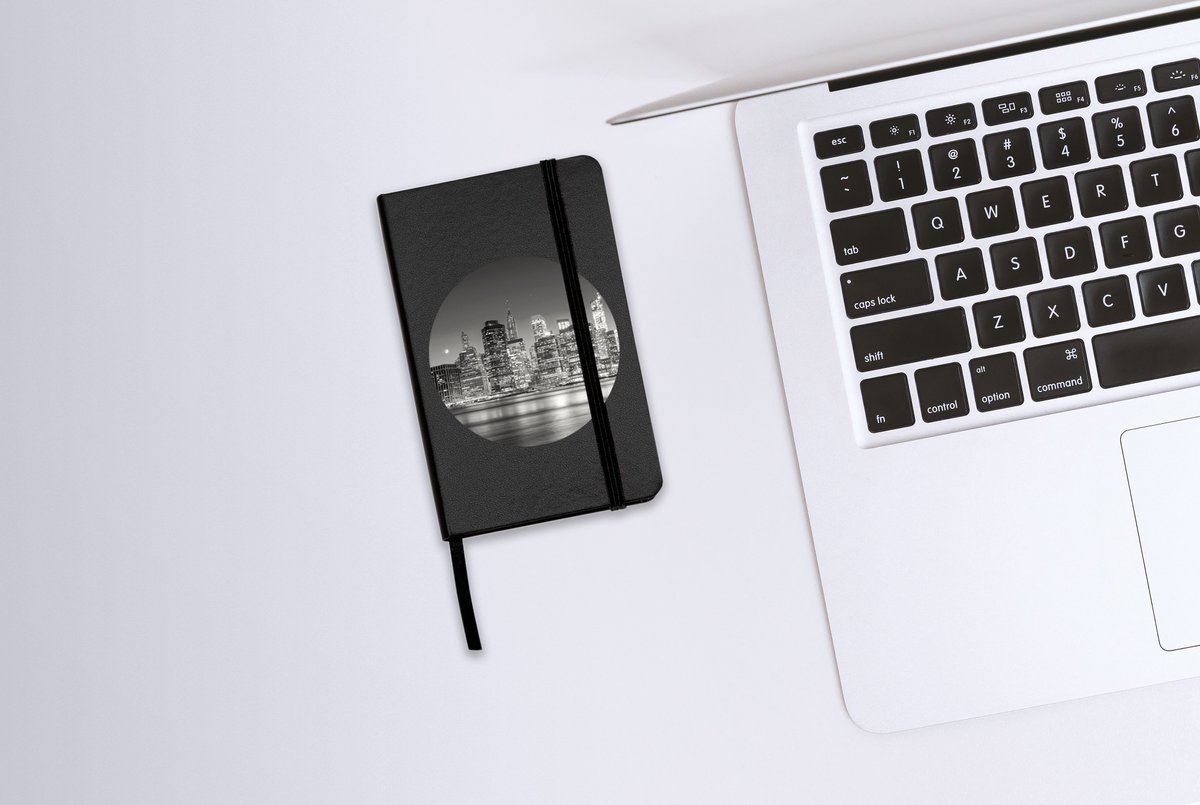 youdubr's tweet photo. Aquela ideia, ilustração que não pode esperar. Tenha sempre em mão nosso caderno de bolso, e personalize a capa dele do jeito que preferir.
.
.
.
#youduart #personalized #notebook #art #breaktheobvious #youdu #beyou 

https://t.co/2B2KsxAi5O https://t.co/FeZku7DpK3