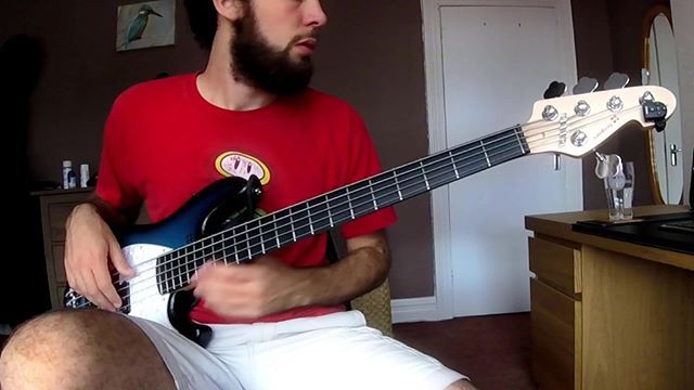 Oh my god, oh my god, it's finally here!!! 😮 
Just a little bit of introductory noodling on my beautiful new custom Sandberg California. We're still getting acquainted with each other, but this feels like the start of a long and fruitful relationship… ift.tt/2NqemHA