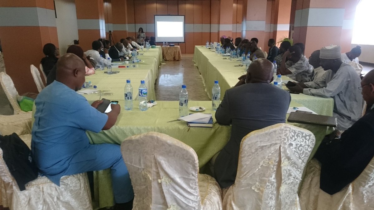 naijacynth's tweet image. How do we remedy this?
-Legal reform based on our current realities &amp;amp; reflective of our future aspirations
-Intensify Artisanal/Small Scale Mining formalization drive
~ @bbiodun 
#MiningTransparency