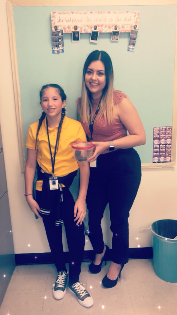 christymarie914's tweet photo. When you treat students with love and respect, you get fresh baked brownies in return! ❤️#AimingForTheCrown #ItsAllAboutTheDade #PantherNation #TheDade #LoveMyJob #ILoveMeSomeBrownies https://t.co/ykDeOn0Dcp