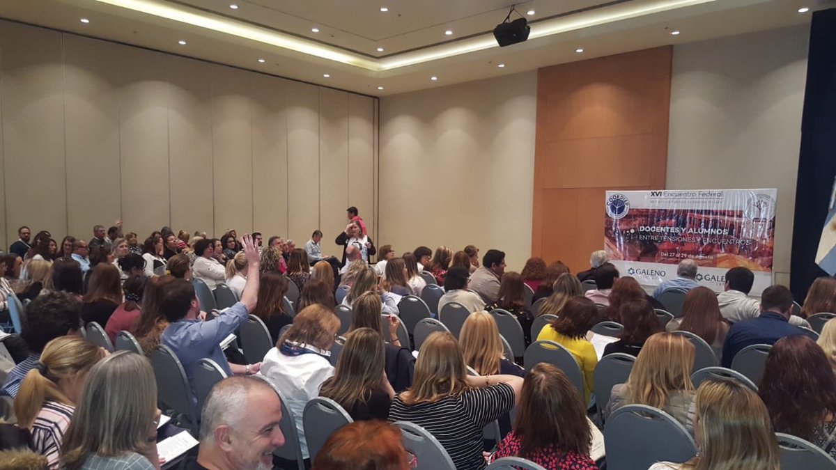 Dinámica “La historia en la farmacia” lectura, silencio y concentración.