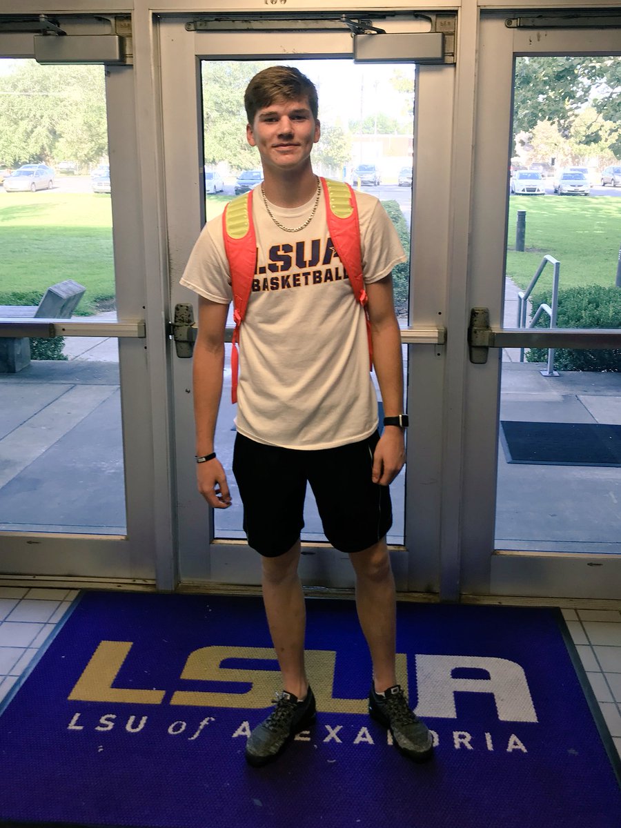 LSUA_MBB's tweet photo. Just 4 years ago we were starting a program and newcomer Dustin Roy was starting High School. We’ve both come a long way! https://t.co/fMy3zRFlpz