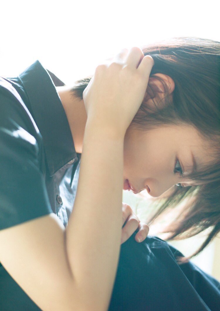 empty13660829's tweet photo. 〜happy birthday〜
浜辺美波さんお誕生日おめでとうございます！
最近テレビ出演などが多くて嬉しいです！
これからも体調に気をつけながらお仕事と最後の高校生活を楽しんでください!!!!
#浜辺美波誕生祭2018 #浜辺美波カレンダーブック発売 https://t.co/7pseZJhyB3