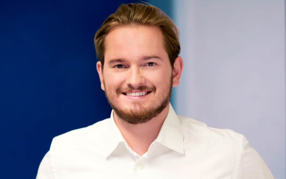 SteepleTimes's tweet photo. Today @SteepleTimes publishes its 20 question interview with Oliver Ouboter @Oliveroubo, co-founder of the imminently launching innovative Swiss ‘bubble car’ @MicrolinoWorld https://t.co/DmGIFtBihy #microlino #microcar #design #car #ElectricVehicles #electriccars #motoring https://t.co/ul4an7L2c2