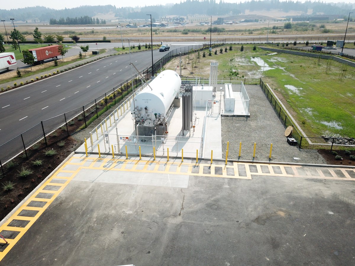 TLM_One's tweet image. Our most recent Hydrogen Fueling project for @PlugPowerInc &amp;amp; @amazon in Salem, OR by our talented team here at TLM Petro Labor. More Hydrogen Fueling projects by @TLMlaborforce are on the way!
#hydrogen #fuelcell #hydrogenfuel #construction #Salem #Oregon #plugpower #Amazon #TLM