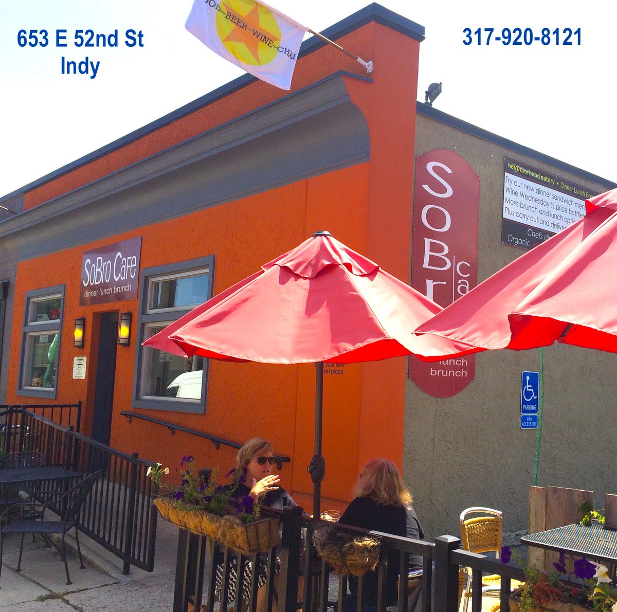 SoBroCafe1's tweet photo. The SoBro Grill:  Natural chicken sauteed with peppers, onions, Swiss cheese, tomatoes, and tahini sauce on a soft pita.  "One of my favorites!" ~ Jennifer @sobrocafe1 https://t.co/dcviNQO4UX