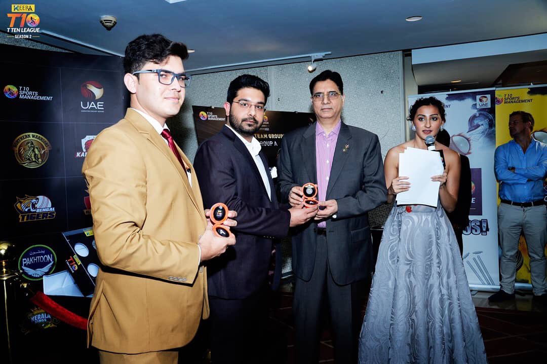 ClubMaratha's tweet photo. @T10League team owners came together to decide who plays who in the 2️⃣nd season of the league. Here are a few glimpses from the event. 

#BusAbDus
@parvezkhan35 @wasimakramlive @MarathaArabians https://t.co/V4W0JHYXZ3