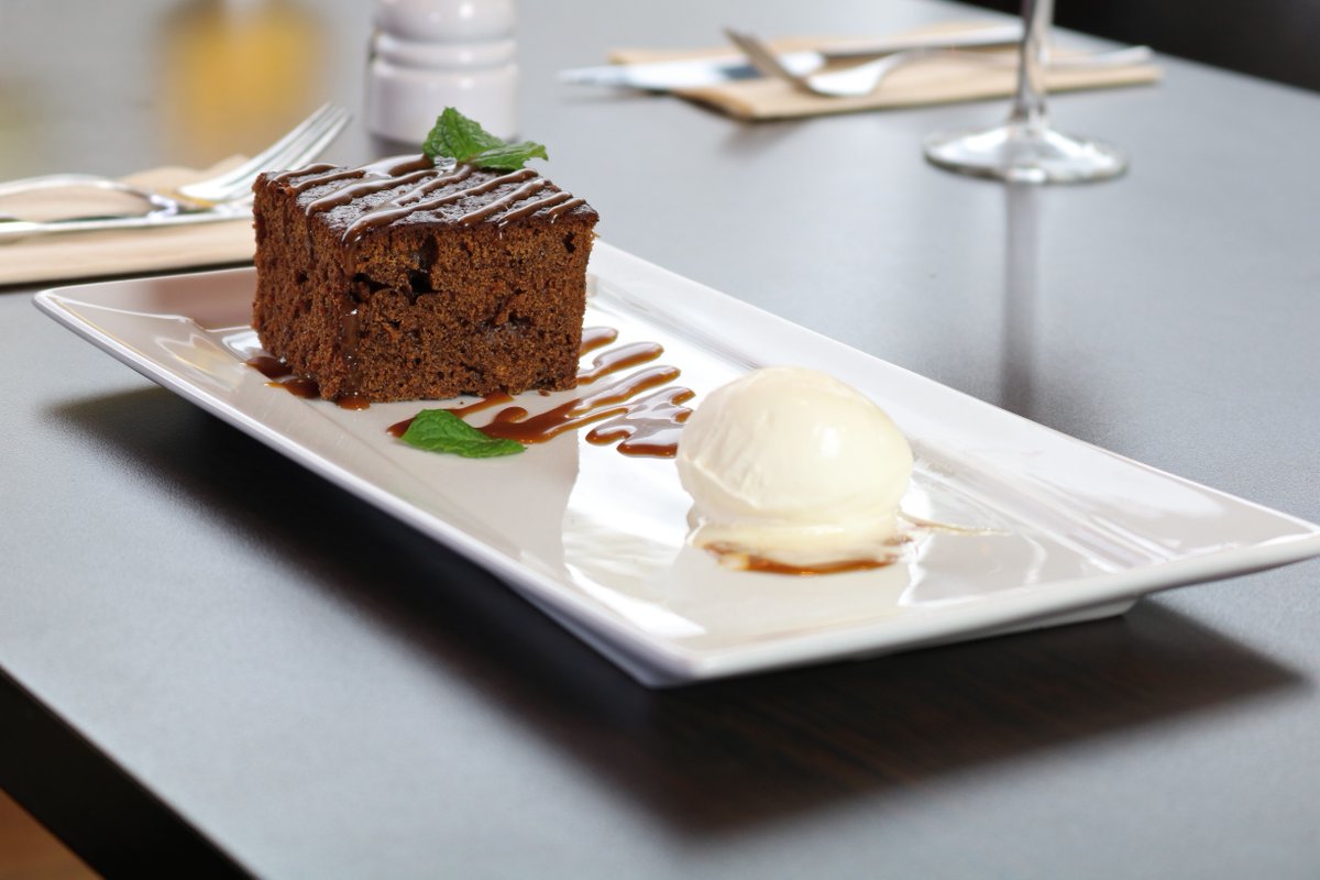 Save room for one of our heavenly desserts! 🍰👼

How about sticky toffee pudding with ice cream? 

Erm... YES PLEASE! ☝️
