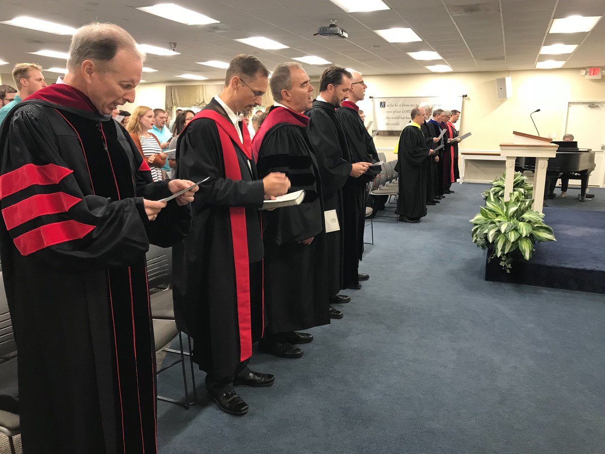 RTSCharlotte's tweet photo. A few scenes from opening convocation. Professor @RevKevDeYoung is currently delivering a lecture entitled “Awakening in the Middle Colonies: Lessons from a Dead, Dutch Domine.” https://t.co/6FLskDfpSC