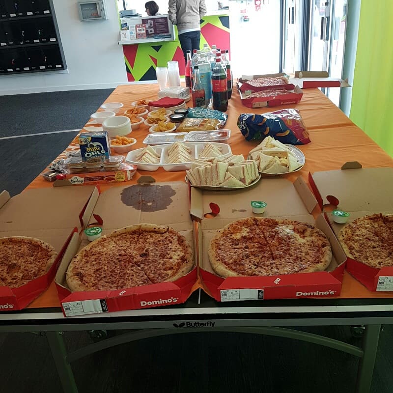 edcollres's tweet image. Welcome Event at #edinburghcolleresidences with #freepizza thanks to @Dominos_UK 😀 #livewithus @CRM_Students