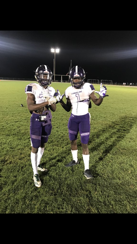 ChrisJoseph1k's tweet photo. We would dominate at same college do us a favor 
#recruittheduo https://t.co/mNiLHvoQ1J