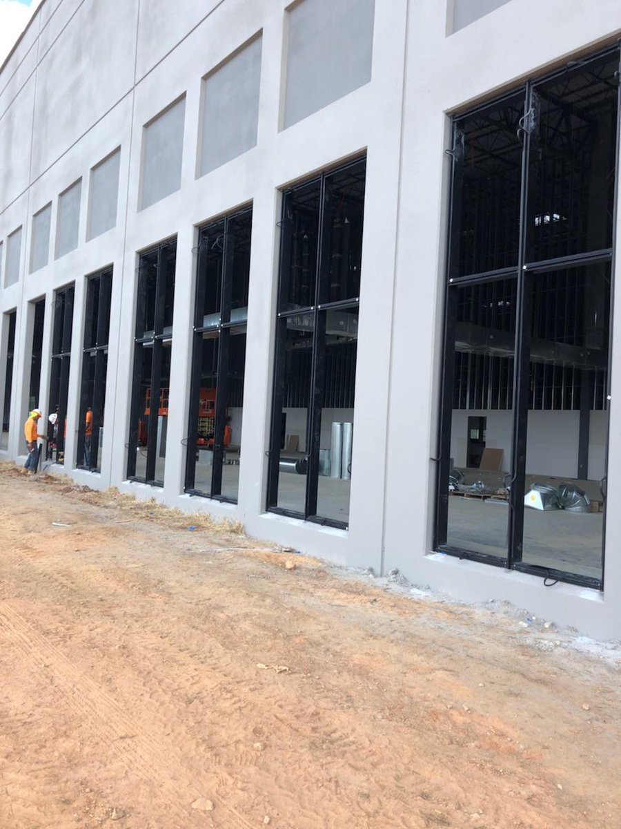 StoreFrntSys's tweet image. Waiting for Glass.......