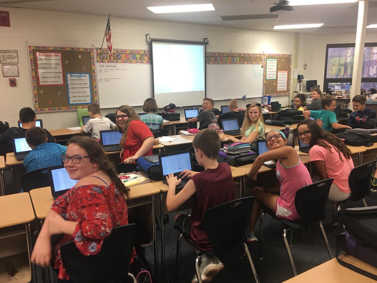 the_mrsdavis's tweet photo. We love our comfy chairs for work time. We also love using dochub to save paper. #comfy #rewarded #papersaver https://t.co/6MBowMy75a