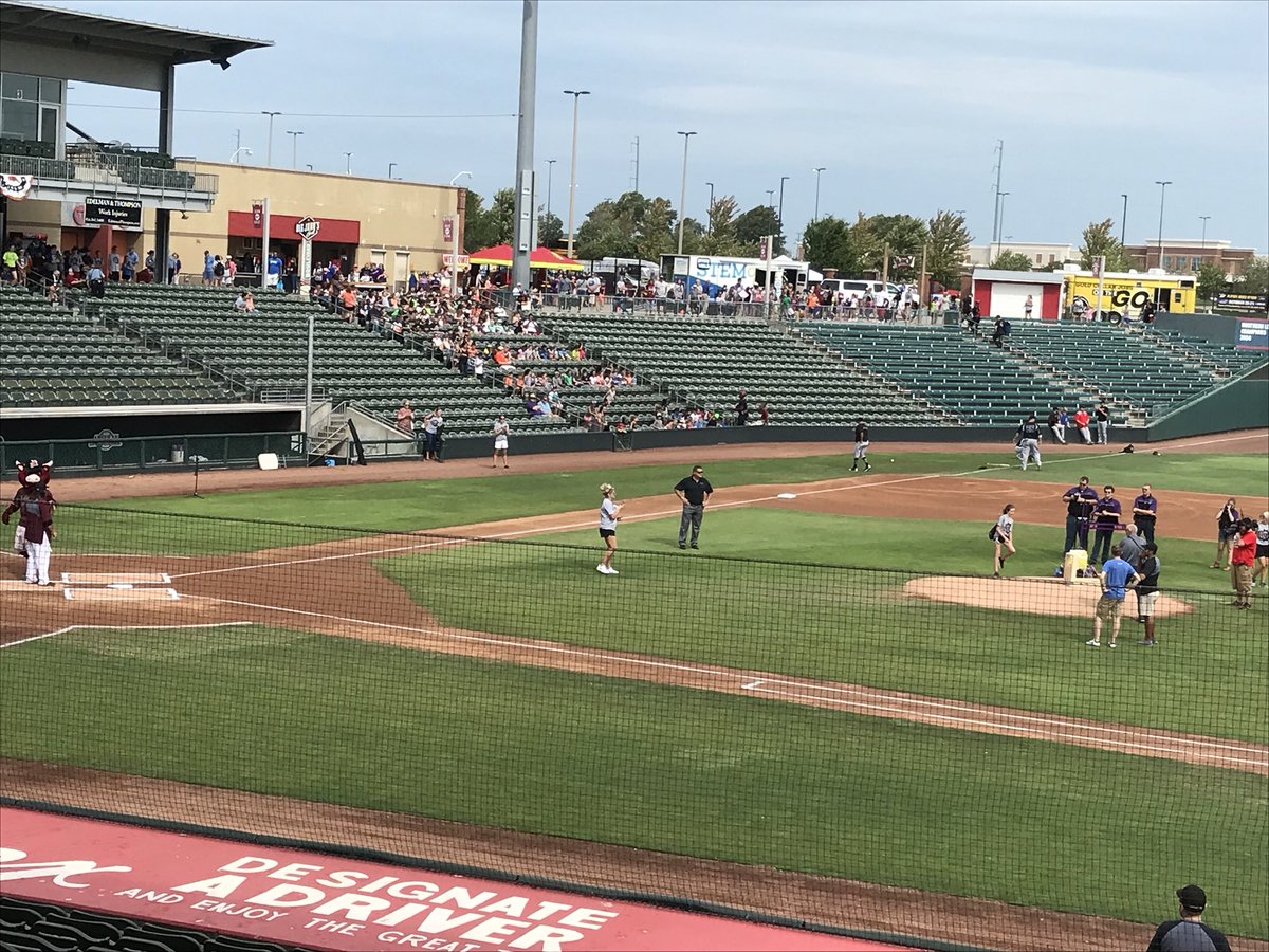 @tbonesbaseball game for @USD203Supe Piper Schools STEM Day at the TBones - game ball delivery by firefighter to <a href="/TeamStealth1802/">Team Stealth 1802</a> to middle school catapult #Piper203STEM