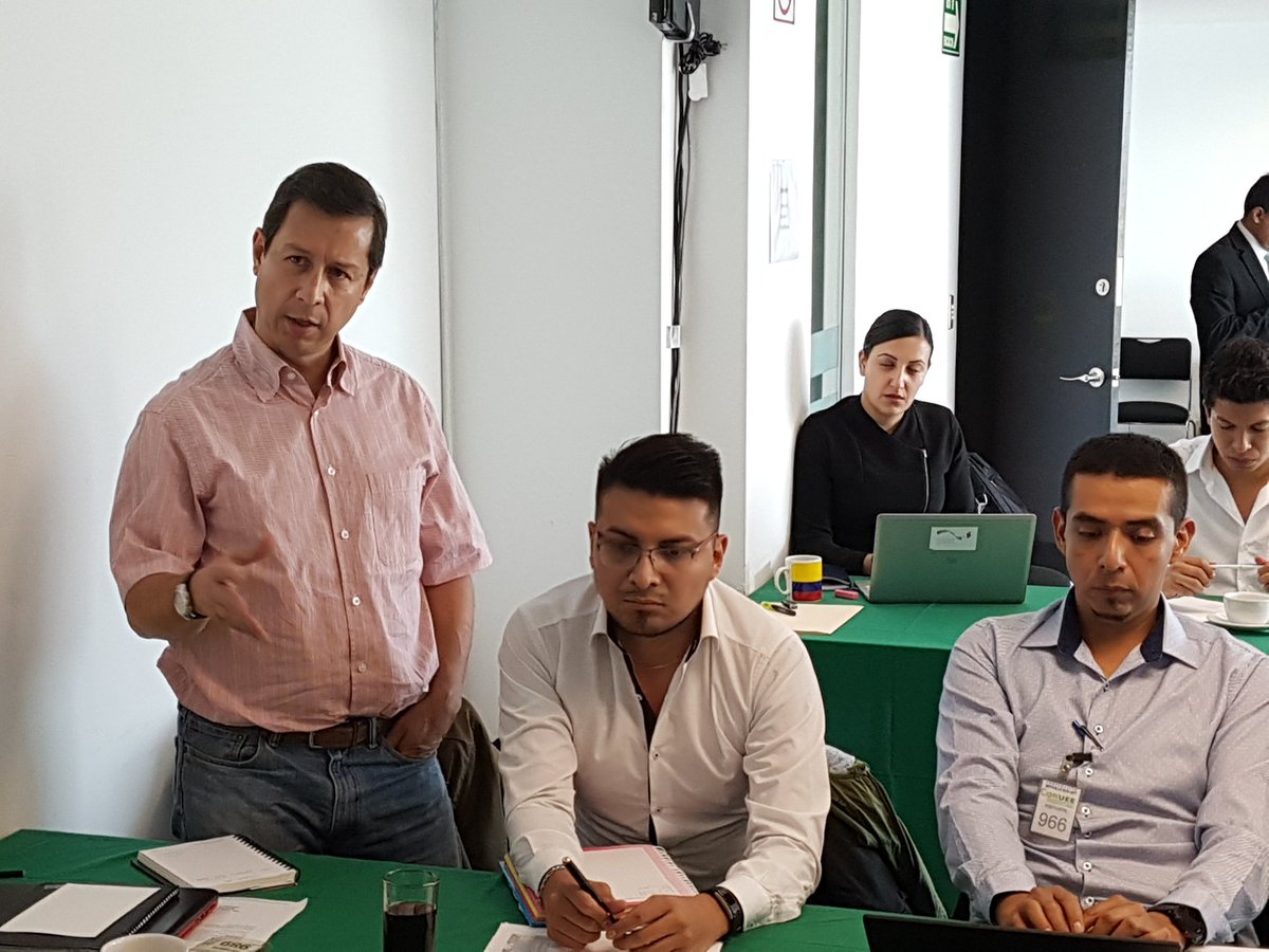 PymesConuee's tweet photo. La empresa #Envatec comparte con el resfrío de las #pymes su trayectoria en el mercado y las acciones que ha realizado en materia de #ahorrodeEnergia por medio de su control de la demanda
#Proyecto2018Pymes @CONUEE_mx y @giz_gmbh https://t.co/GsIfFYay08