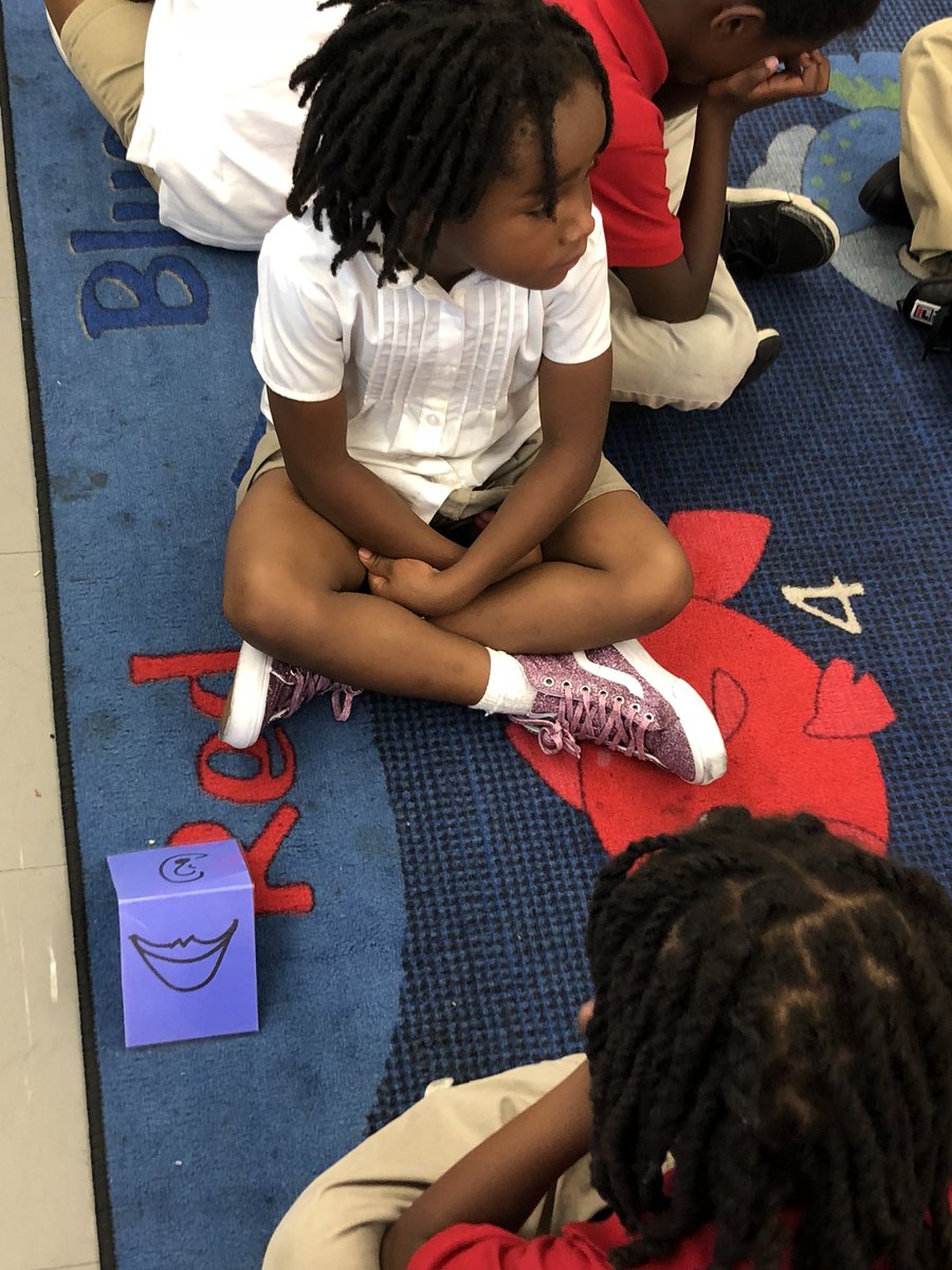 HutchinsSTEMDC's tweet photo. I always learn something new in @Marie26927402 Kindergarten class! This amazing strategy for turn & talks saves time and is perfect for our @HendleyES Kindergarten STEM Scholars! #veteranteacherwisdom #bestinstructionalpractices #pillarinthecommunity #ward8rising https://t.co/SaIjxSn1Qe