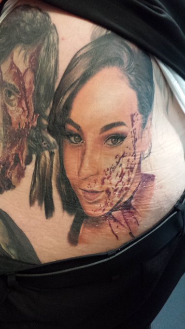 Whoever you are...You sir have set the fucking bar.  #thatsafan #horrortat #fuckingawesome https://t<a href="/tag/fuckingawesome"class="tags"><span>#fuckingawesome</span></a><a href="/tag/thatsafan"class="tags"><span>#thatsafan</span></a><a href="/tag/horrortat"class="tags"><span>#horrortat</span></a>