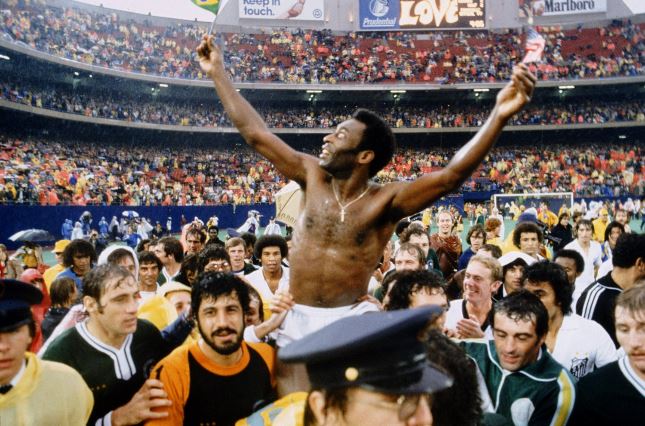 Forever the 👑. On this day, @Pele was carried off the field in