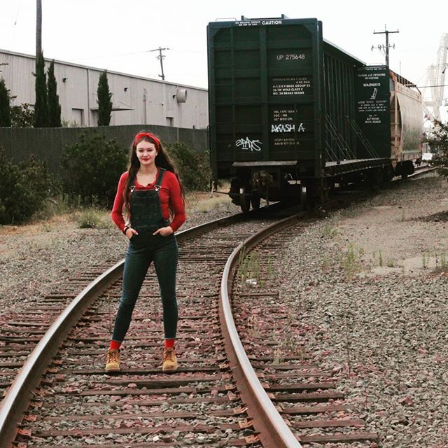 braintwist2112's tweet photo. Go West!!! Living in California has been a wonderful experience!!! #californiadreaming #californiaweather #funinthesun🌞 #forkintheroad #loveit #opportunities #lovelife❤️ #livelifehappy #mythbusters #MythbustersJr #lovingit😍 #enjoythejourney #explorec… https://t.co/RVW36ZBvH5 https://t.co/05FA44SsqT