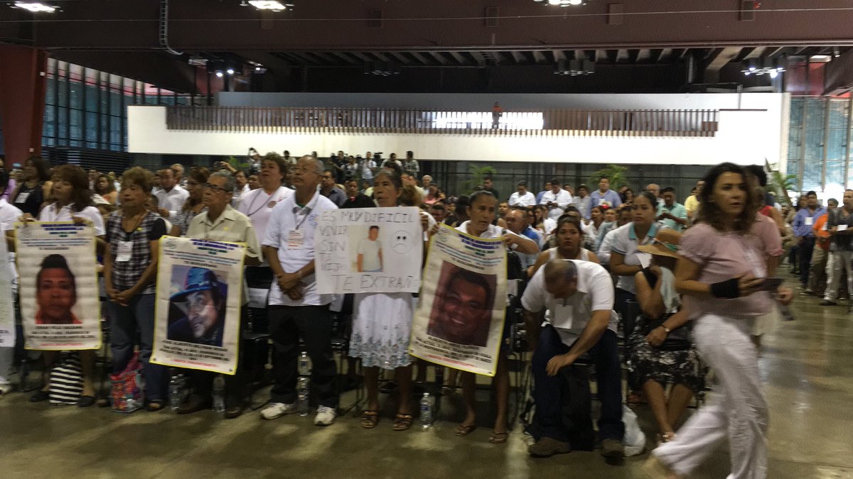a_vazquezluna's tweet photo. Justicia para los hermanos de Guerrero!! https://t.co/1wNBbbBItx