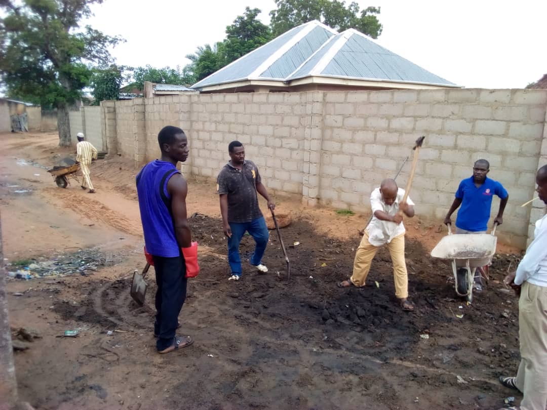 U_P_Alliance's tweet photo. #CommunityService #volunteers #Sanitation #environmentallyfriendly #Cleansociety #Adamawastate https://t.co/IuNi50pZgE