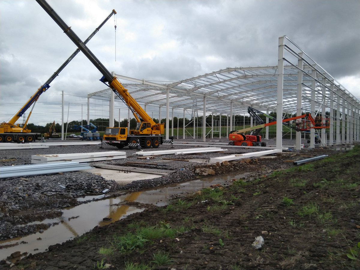 KenwrightAlex's tweet photo. Steelwork for Pioneer Court @FrontierParkM65 starts to go up.  This one is 135k sqft capable of sub division.  Check out our great web site https://t.co/jOMvzW3UkZ for more info. https://t.co/60TPcJtmXw