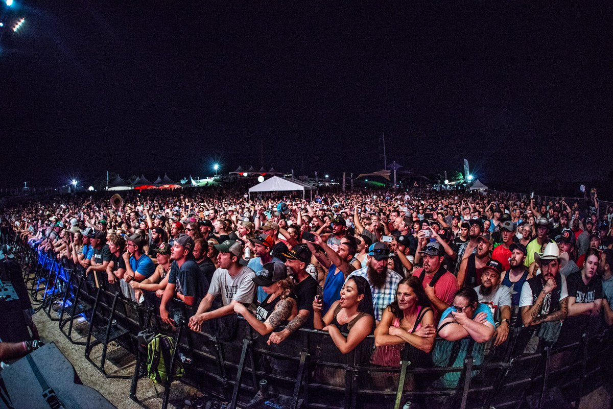 LoudHeavyFest's tweet photo. Highlights from the inaugural #LoudAndHeavyFest! 📸🤘🎸
https://t.co/6ha8ZQygsx https://t.co/l41S5ob8wY