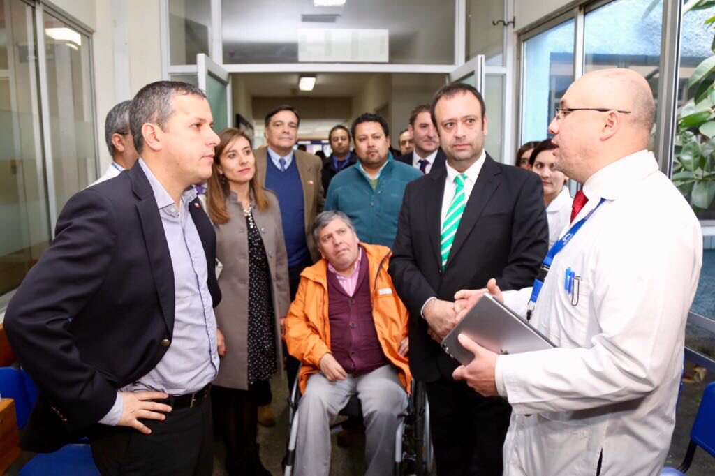 juanmasferrer's tweet image. El Pdte @SebastianPinera anunció una #CirugiaMayor a la #Salud. Hoy entregamos el detalle del #PlanDeInversionesEnSalud que en #OHiggins contempla la normalización de hospitales de #Rengo y #SanVicente, reposición de #Pichilemu y construcción CRS en #Machalí

#ChileLoHacemosTodos