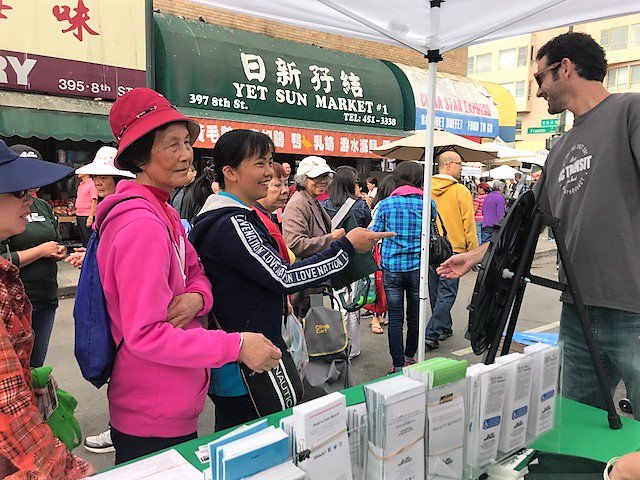 rideactBRT's tweet photo. Great turn out at the #Oakland #Chinatown Streetfest this past weekend! Thanks to @oaklandCTchambr for the invite. Once #BRT is running, Chinatown residents will enjoy a new BRT station at Franklin and 11th St! Check out all the pictures from the event on our FB page. #EastBayBRT https://t.co/HUEC5jw4pZ