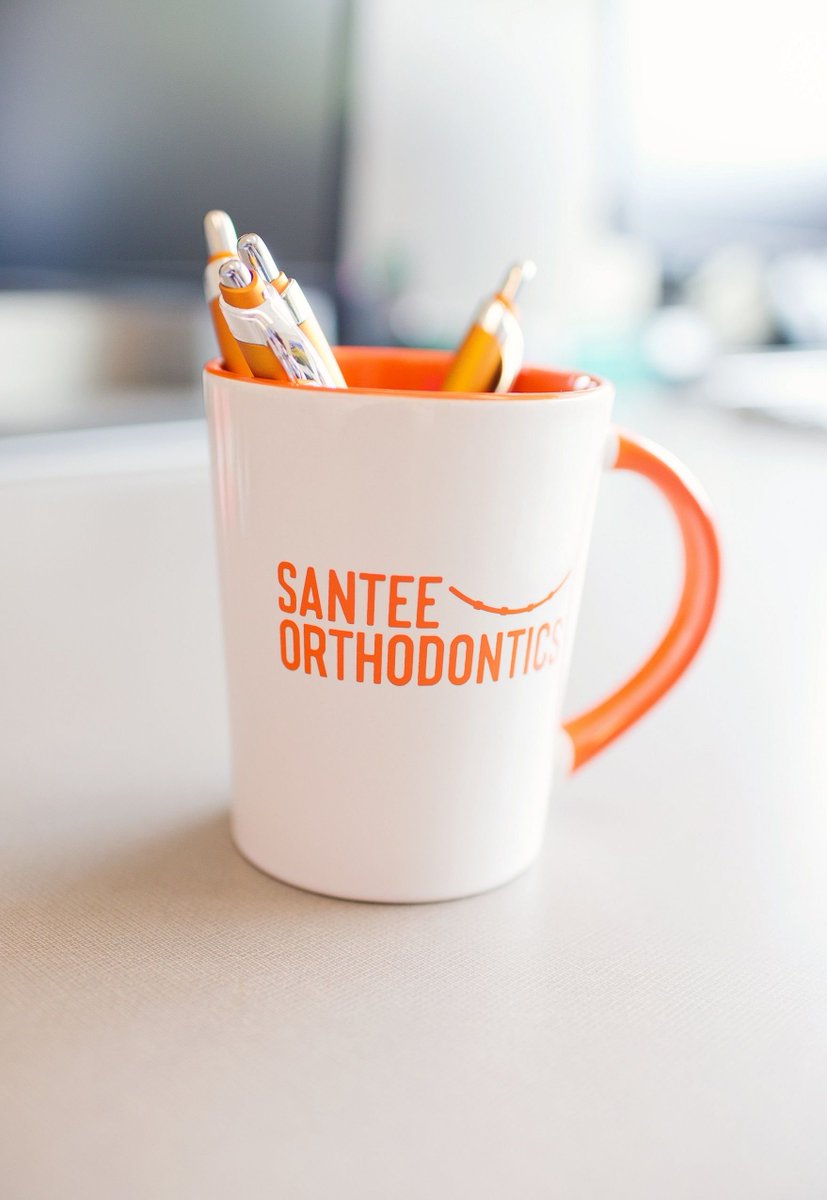 Goodman_Ortho's tweet photo. Happy Tuesday! Hope your week is full of smiles π
#smile #toothsday #tuesday #smilewithconfidence #smilecreator #smiledesigner #santeeortho #santee #drgoodman #orthodontist #orthondontics #braces #invisalign #ortho https://t.co/Bt8zEddWhX