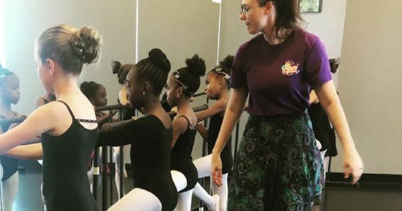 danceblogs's tweet image. buff.ly/2BUCu3G Are you just getting back into the studio after summer break? Check out these tips on training with intentionality so you can avoid injury your first few months back! #danceblogger #danceblogs #dance #ballet #injuryprevention #healthydancers