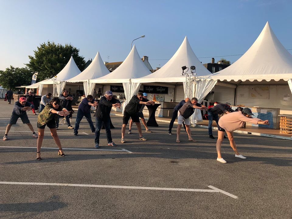 NathalieHUTTER's tweet photo. Magnifique 1ère journée @TROPHEE2018 ⛵️avec réveil musculaire @WellnessParis Encas nutrition par @AtlanticSante @DelibentoHMB #Lactel #Sunfruits #Celiane #BeeSportiv 
Bravo @Sodebo_Voile #thomascoville @IDECSportRacing @FrancisJoyon @loickpeyron 
Merci Marc Guillemot 🙏💝🙋🏻 https://t.co/jxzeh0pIsE